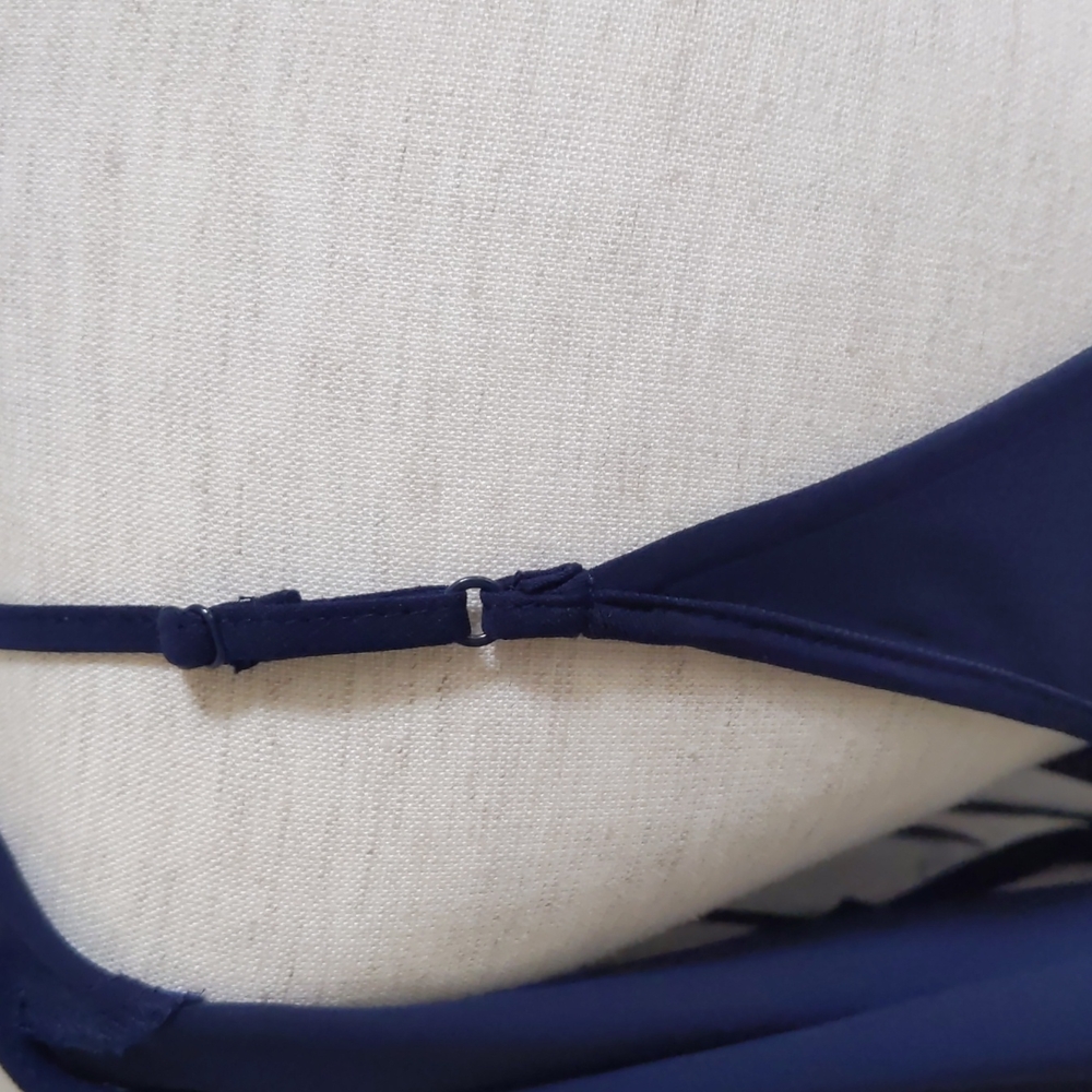 Express Bodysuit - Picture 4 of 7